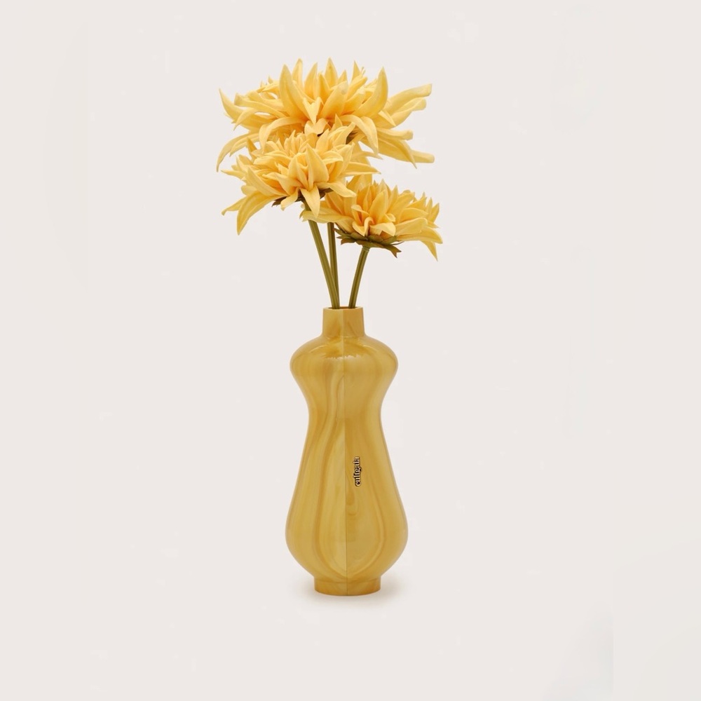 NEW Cult Gaia Dee Dee Flower Daisy Cornsilk Multi Vase Yellow Clutch MSRP $498